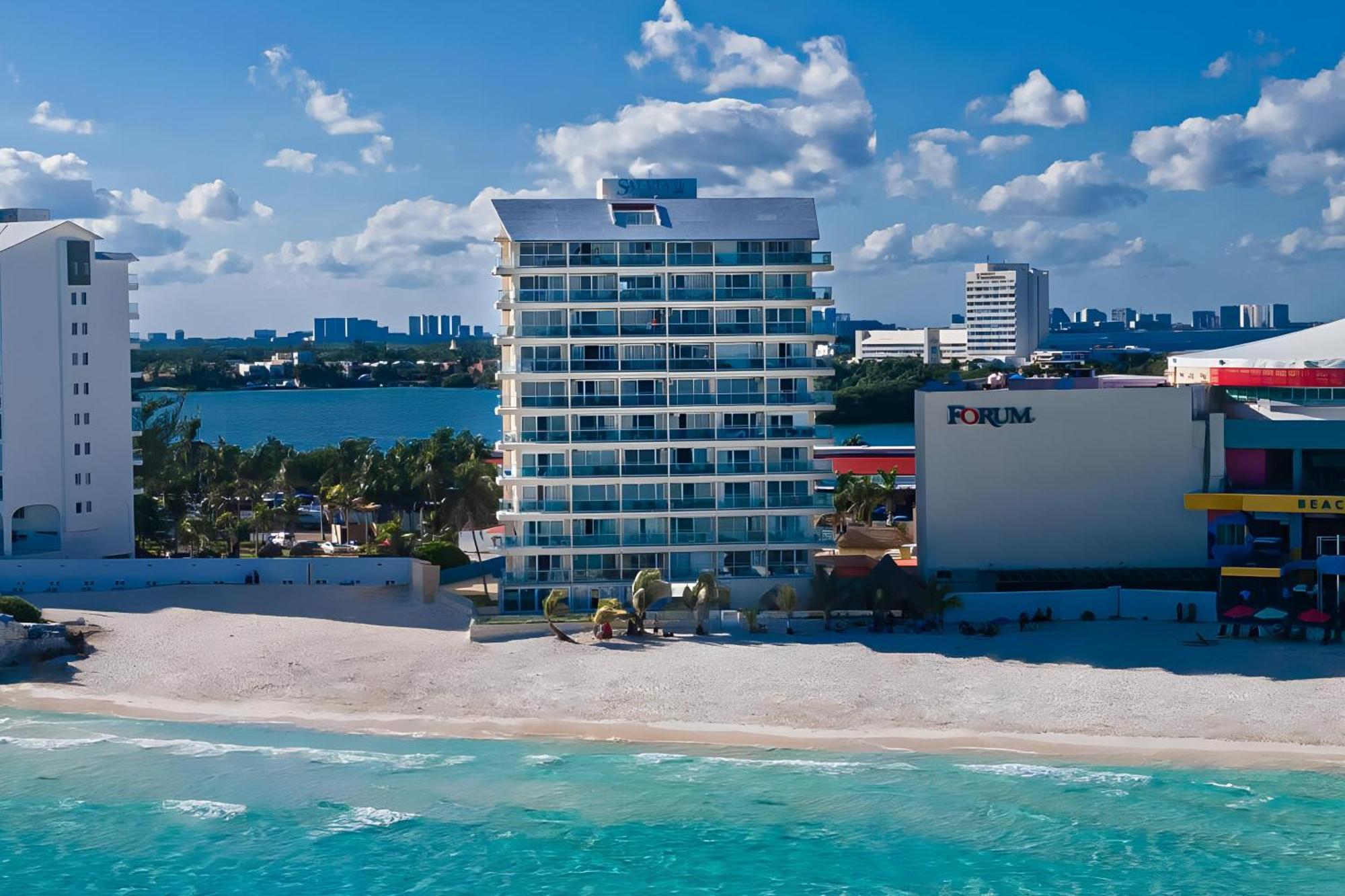 Paradise Beachfront & Nightlife Heart Канкун Экстерьер фото
