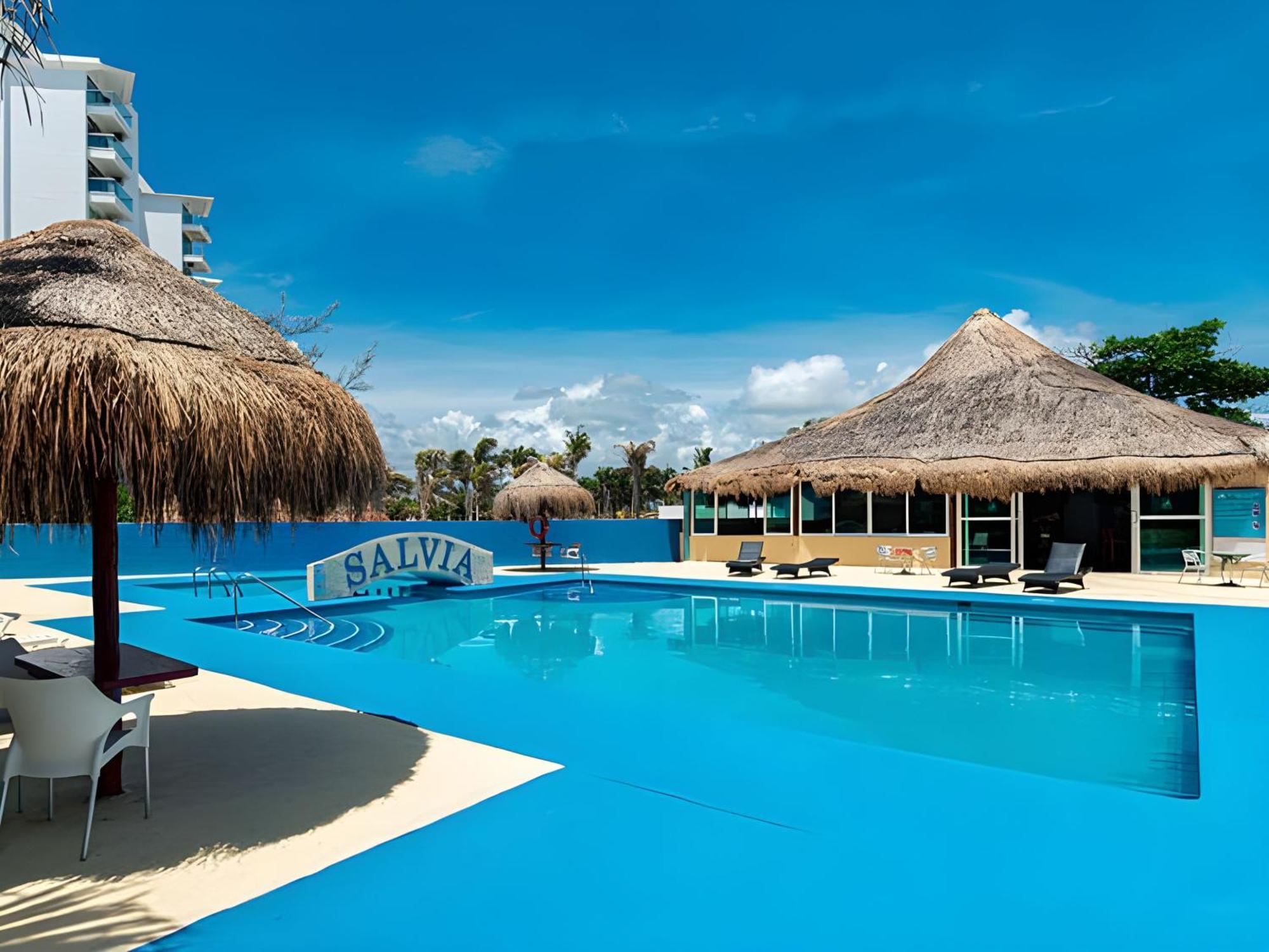 Paradise Beachfront & Nightlife Heart Канкун Экстерьер фото
